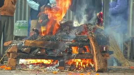 Изгаряне на трупове в Непал ("Без багаж" еп.46 трейлър)