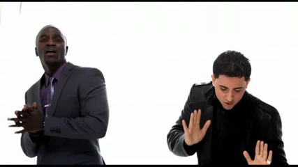Akon - Beautiful 