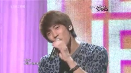 Shinee - Hello *{goodbye Stage}* ~ Music Bank (oct. 29.10) 