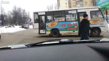 Луд руснак бяга от Птп