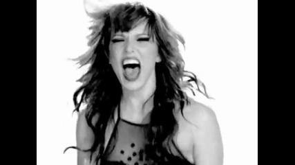 Halestorm Out Ta Get Me ( Guns N Roses Cover )