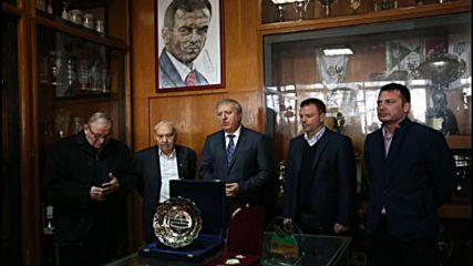 Стойчо Младенов: До момента се справяме с управлението