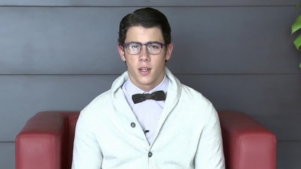 Nick Jonas говори за Allstate Xthetxt