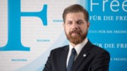 Немски политолог: България върви към „превзета държава”