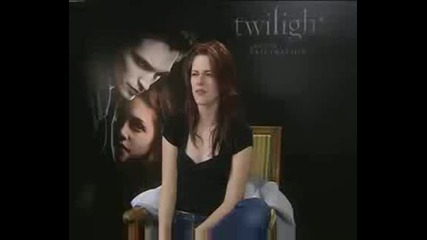 Teemix,  Kristen Stewart Interview (44) Kristen talks about New Moon and Eclipse French Hq video.avi