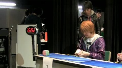 V - Cube 7x7x7 mean of 3 401.73 World Record Yu Nakajima 