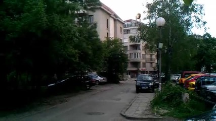 Метеорит се разби на софийска улица. Любителски кадри :))