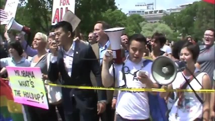 Dan Choi on Bullhorn at Dadt Protest 05.02.10 