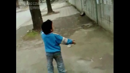 Edno mangal4e v plovdiv igrae kiu4ek :d Bahti romat