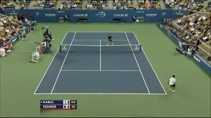Roger Federer - udar mejdu krakata sre6tu Dabul 