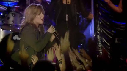 Текст и Превод!!! Demi Lovato - Give Your Heart A Break (vevo Presents- Live In London)