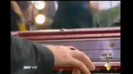 Rem - Everybody Hurts Live 