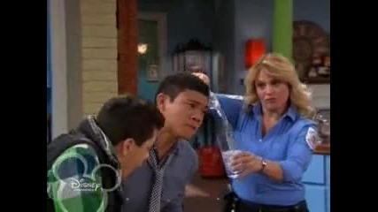 Раздвижи се (бг аудио) Сезон 1 Епизод 6 / Shake it up