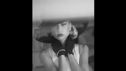 Monica Mancini - The Shadow Of Your Smile