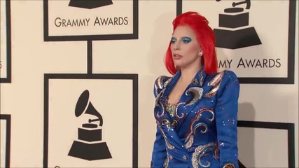 Lady Gaga на червения килим на The Grammy Awards 2016