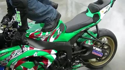 Kawasaki Ninja Standing Burnout