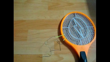 Electric Fly Swatter + coke can = Franklin's bell