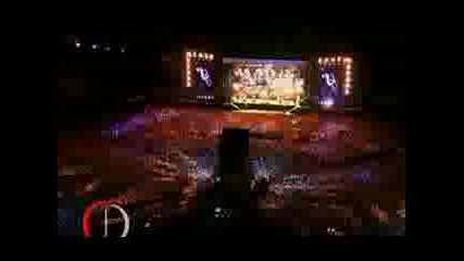 Robbie Williams - We Are The Champions Live