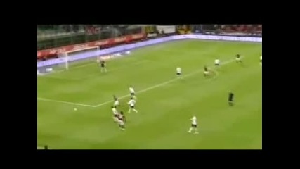 Милан 2 - 0 Лече ( Ronaldinho & Inzaghi goals ! )