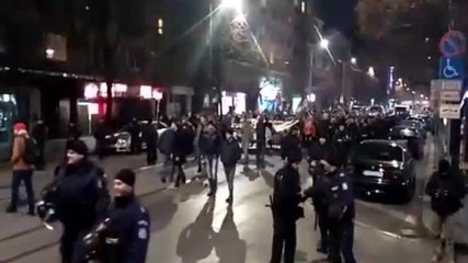 Протест срещу емигрантите на Лъвов мост