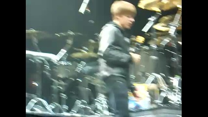 Justin Bieber пее Respect