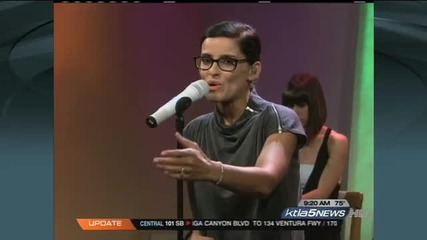 Nelly Furtado interview and Performance of quot Manos Al Aire quot