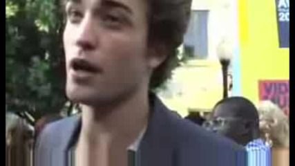 Robert Pattinson On The Red Carpet At The Vmas