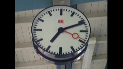 Стандартизиран дизайн за всички часовници по гарите в Германия
