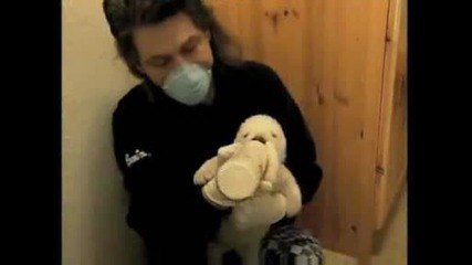 National Geographic - Baby Lopar Bear Opens Eyes
