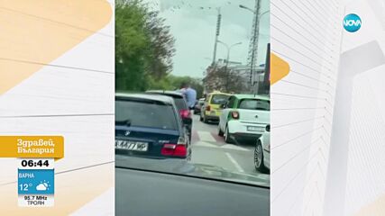 Бербатов: Този не знае къде се намира! Да не съм те видял! Защо си извън колата? (видео) Бившият бъл