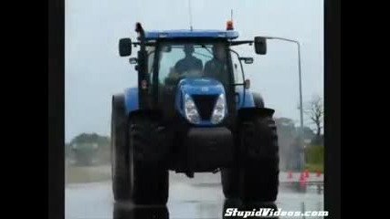 Това не се вижда често ! Трактор на 2 гуми !!!! 