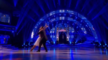 Louise Redknapp & Kevin Clifton Waltz to At This Moment - prevod
