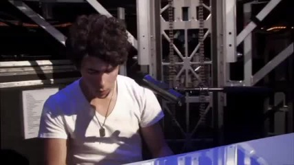 Jonas Brothers Behind The Scenes World Tour 2009 Part 1