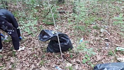 Петър Низамов- събира отпадъците на мигрантите в природен парк "странджа"