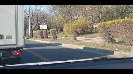 Нарушения в бус лента на бул. "България"