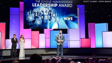 Roman Reigns accepts The League Humanitarian Leadership Award at the 2018 ESPN Sports Humanitarian Awards