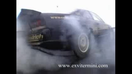 Nissan Skyline 1360hp Burnout