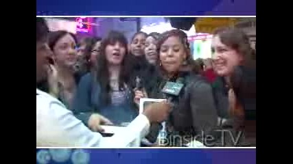 Twilight Movie Premiere Robert Pattinson Interview.flv