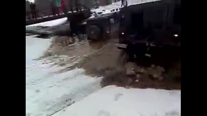 автомобил с Понижена проходимост - Hummer