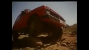 Разбиваща реклама на "лада" от 1980 г. представя легендарния автомобил като звяр