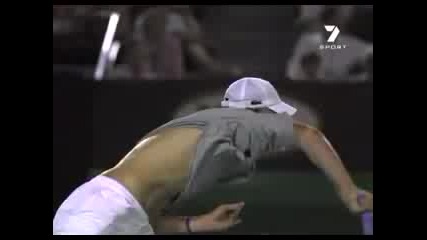 Andy Roddick - Забавен кадър сервис