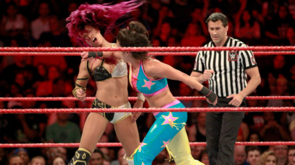 Bayley vs. Sasha Banks - Winner Faces Alexa Bliss for the Raw Women's Championship at SummerSlam: Raw, July 24, 2017