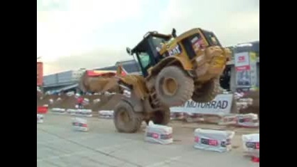 Cat trcuks