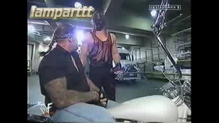 W W F Smackdown .03.15.2001 Сегменнт между Гробаря и Кеин 