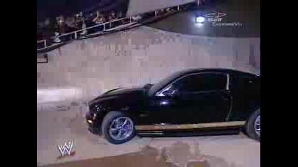John Cena Влиза С Mustang В Залата На Wwe