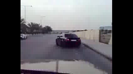 Crazy Arabs drift Porsche Carrera Gt