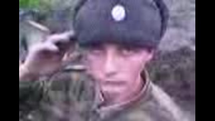 Храбрият руски войник ха - ха - хаа - Вижте как се подиграват чеченците със заловените руски войници 