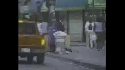 Jackass - Weeman Срещу Johnny Knoxville