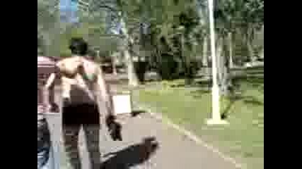 Ludoto Tango Iska4a Pred Avto Gol