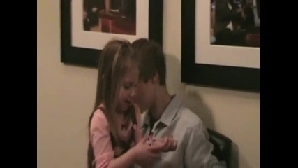 Justin Bieber гушка малката Cody 